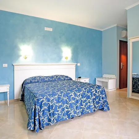 Aquila Априлия